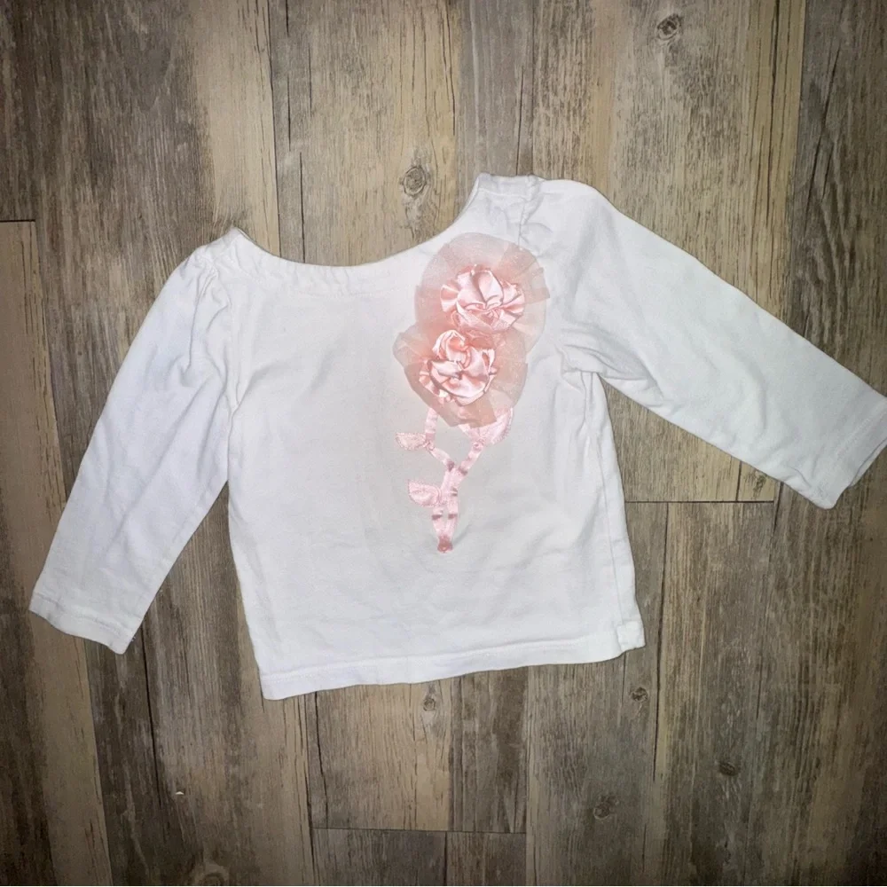 🩷3/$13🩷 Janie and Jack White Long Sleeve Tee with Pink Floral Accent